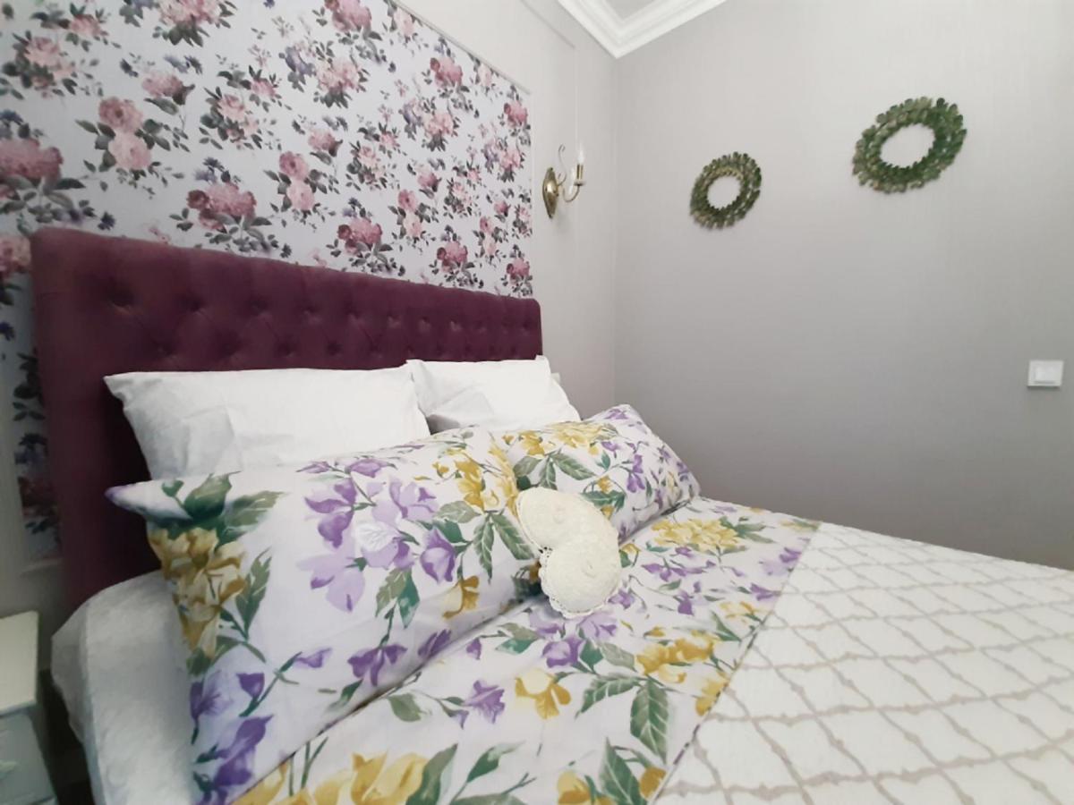 2 Bdr Apartment Near Gorky Park, Center 哈尔科夫 外观 照片