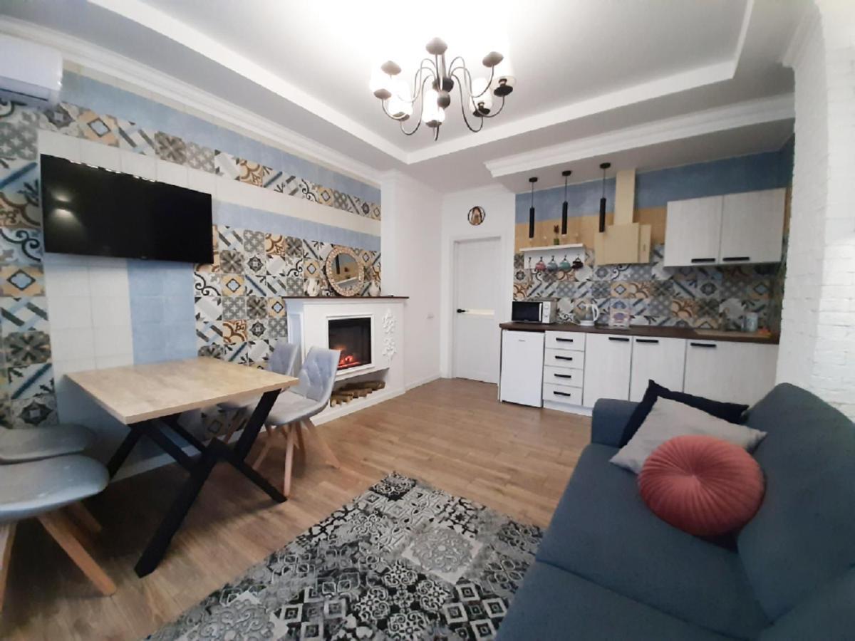 2 Bdr Apartment Near Gorky Park, Center 哈尔科夫 外观 照片
