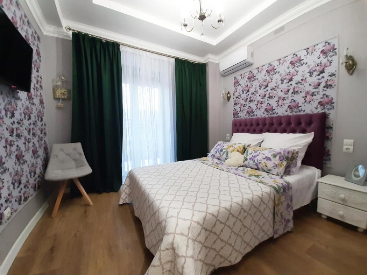 2 Bdr Apartment Near Gorky Park, Center 哈尔科夫 外观 照片