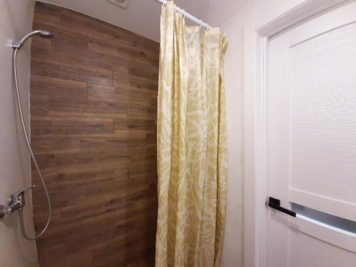 2 Bdr Apartment Near Gorky Park, Center 哈尔科夫 外观 照片